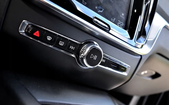 Volvo V60 cena 98900 przebieg: 179000, rok produkcji 2020 z Płock małe 781
